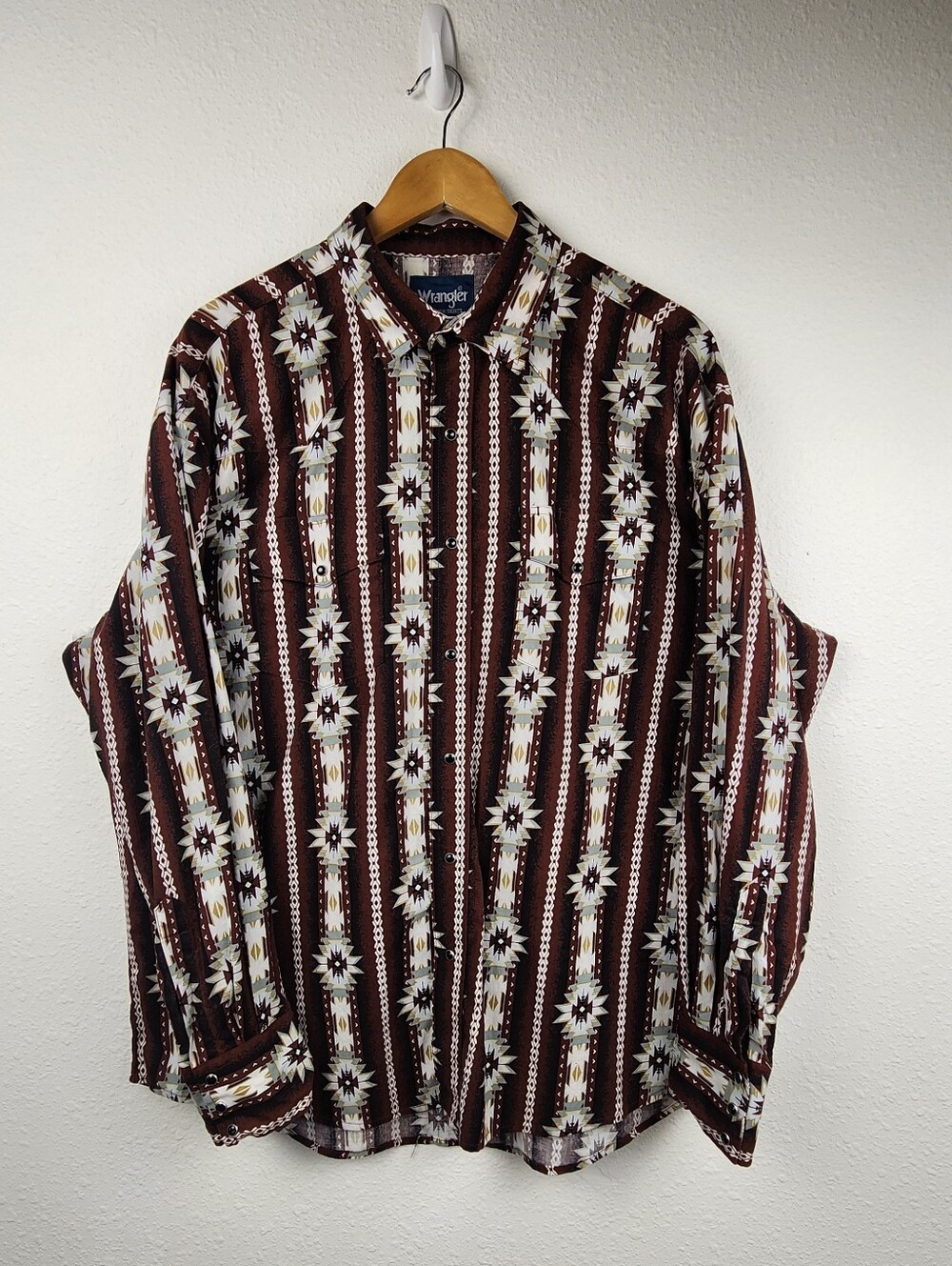 Vintage Wrangler Button Down Shirt Mens XL Black Pearl Snap Western Rodeo Aztec